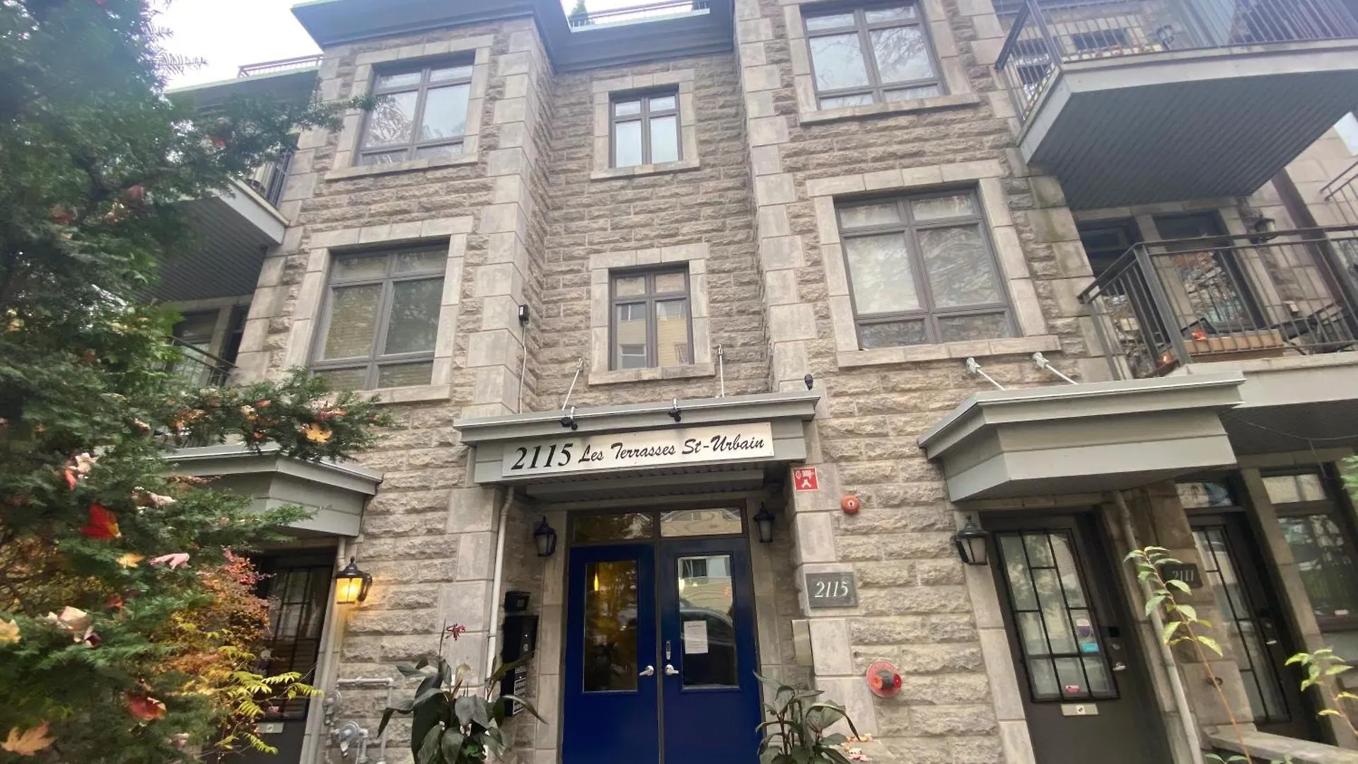 Apart Hotel Montreal by Les Terrasses Saint Urbain 4*,