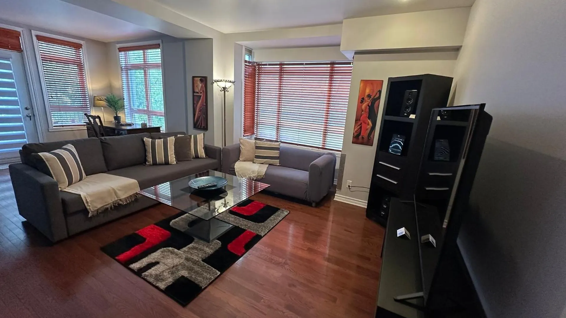Apart Hotel Montreal by Les Terrasses Saint Urbain