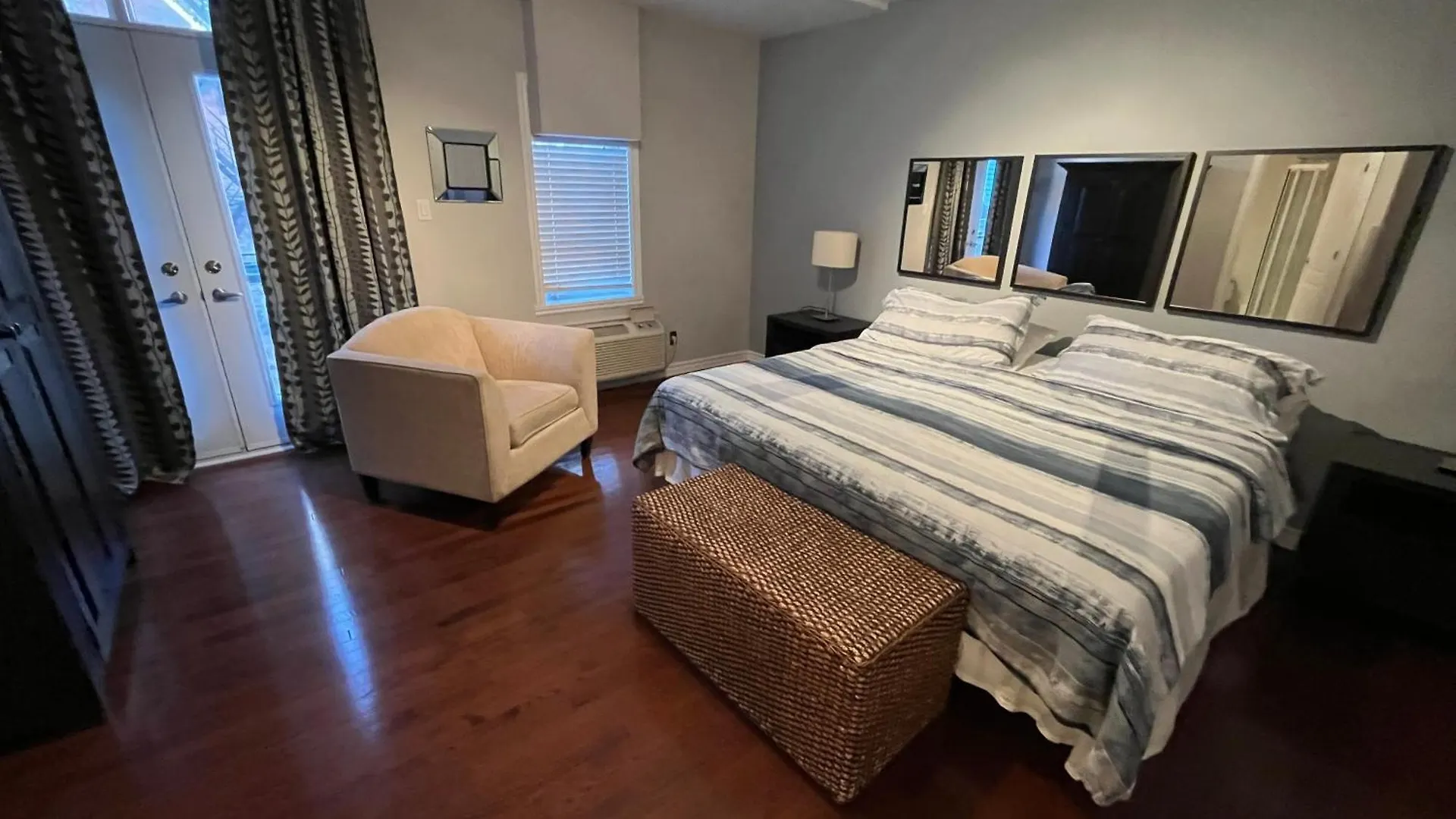 **** Appartement Apart Hotel Montreal by Les Terrasses Saint Urbain Canada