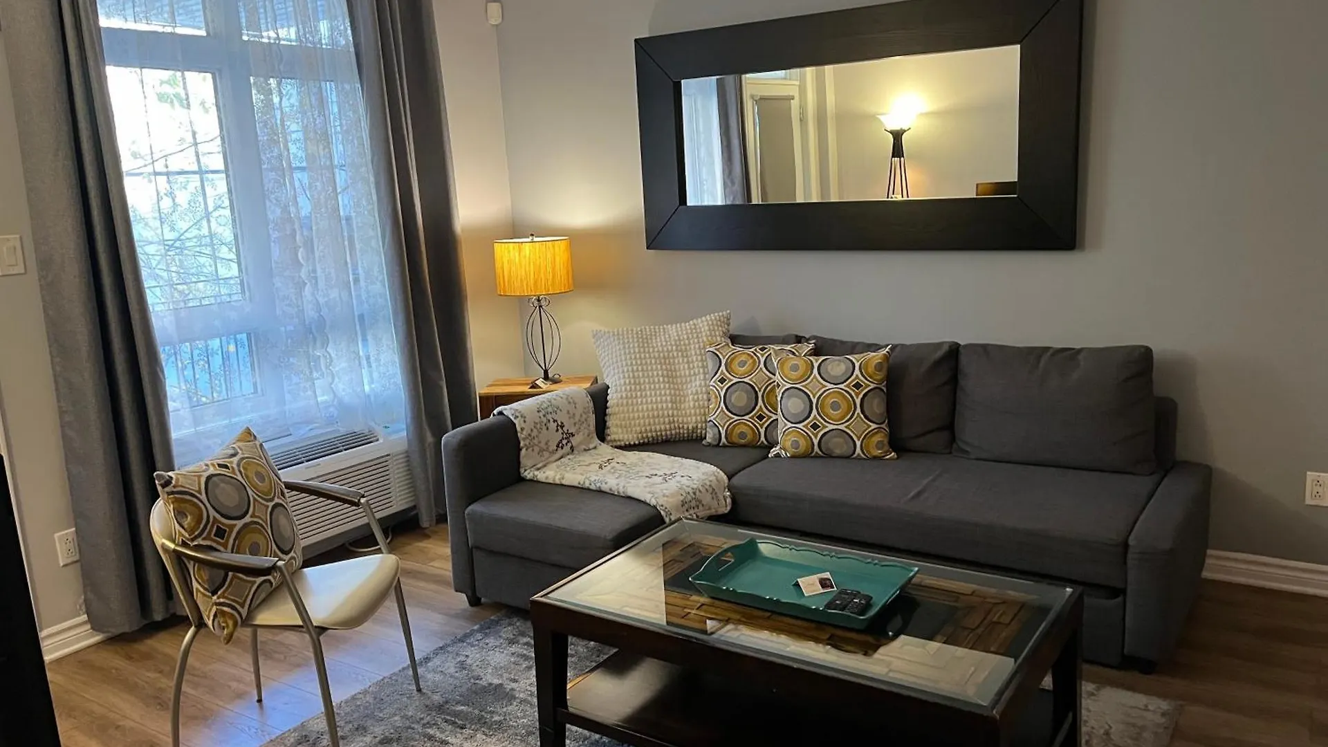 Appartement Apart Hotel Montreal by Les Terrasses Saint Urbain