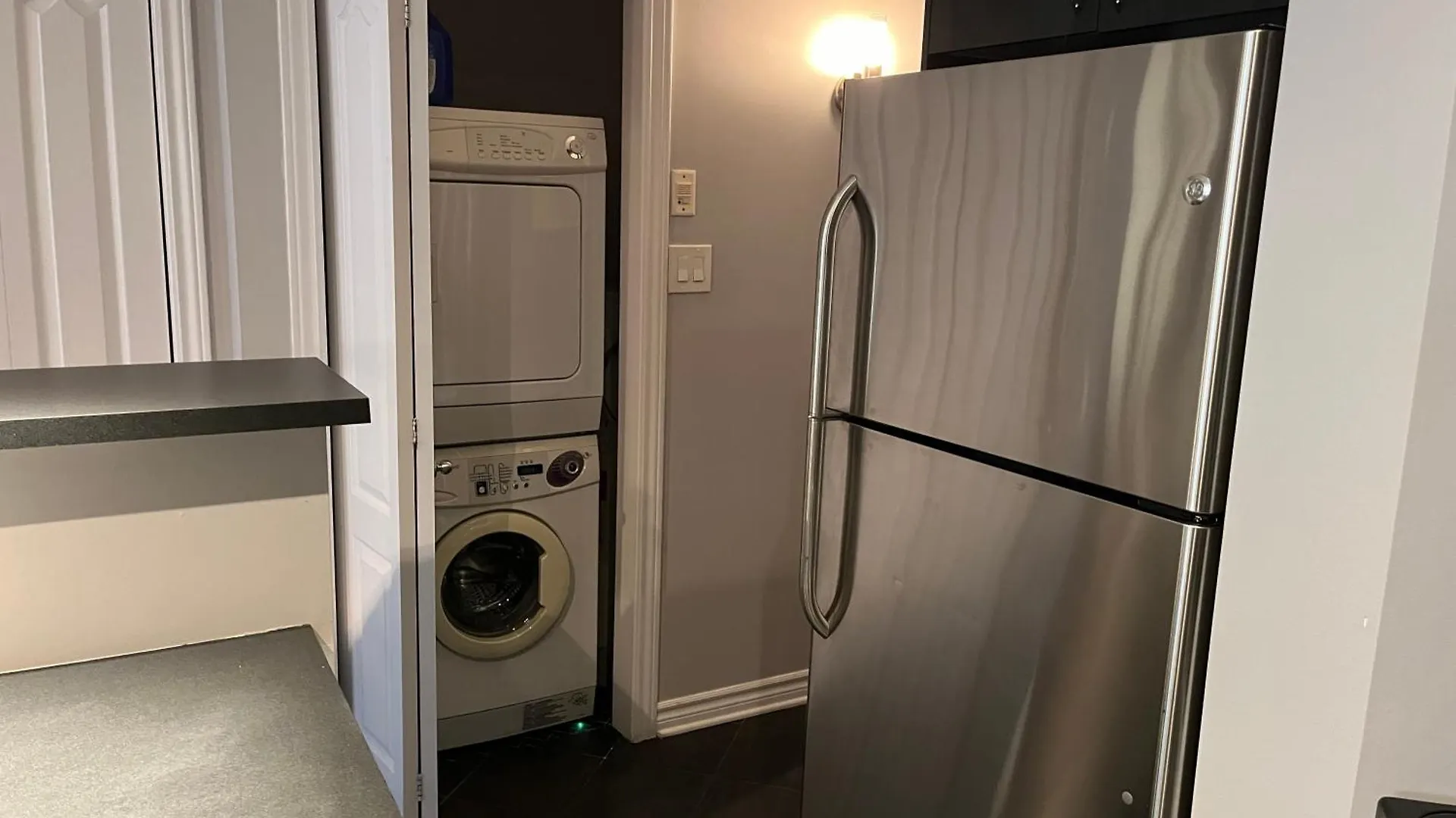 Aparthotelmontreal By Les Terrasses Saint Urbain 2225I2 4*, 蒙特利尔
