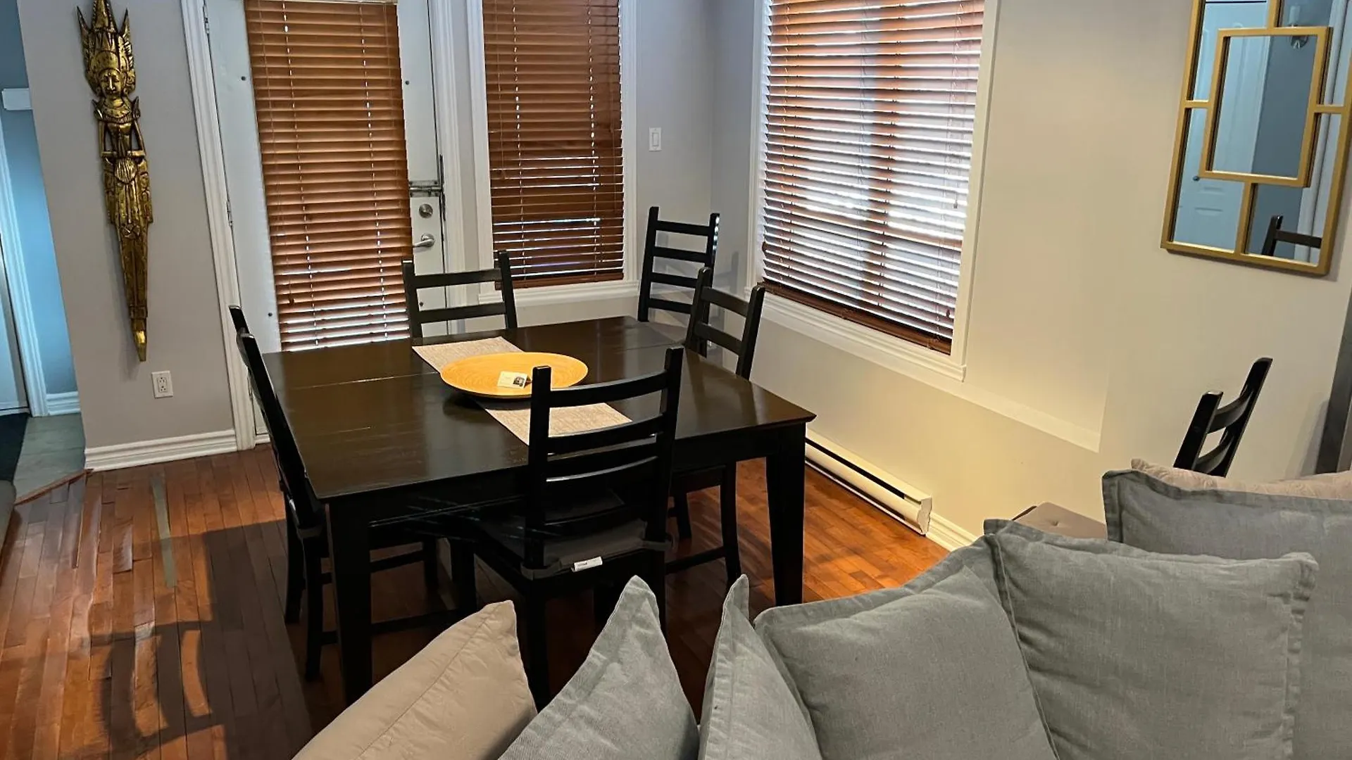 Appartement Apart Hotel Montreal by Les Terrasses Saint Urbain