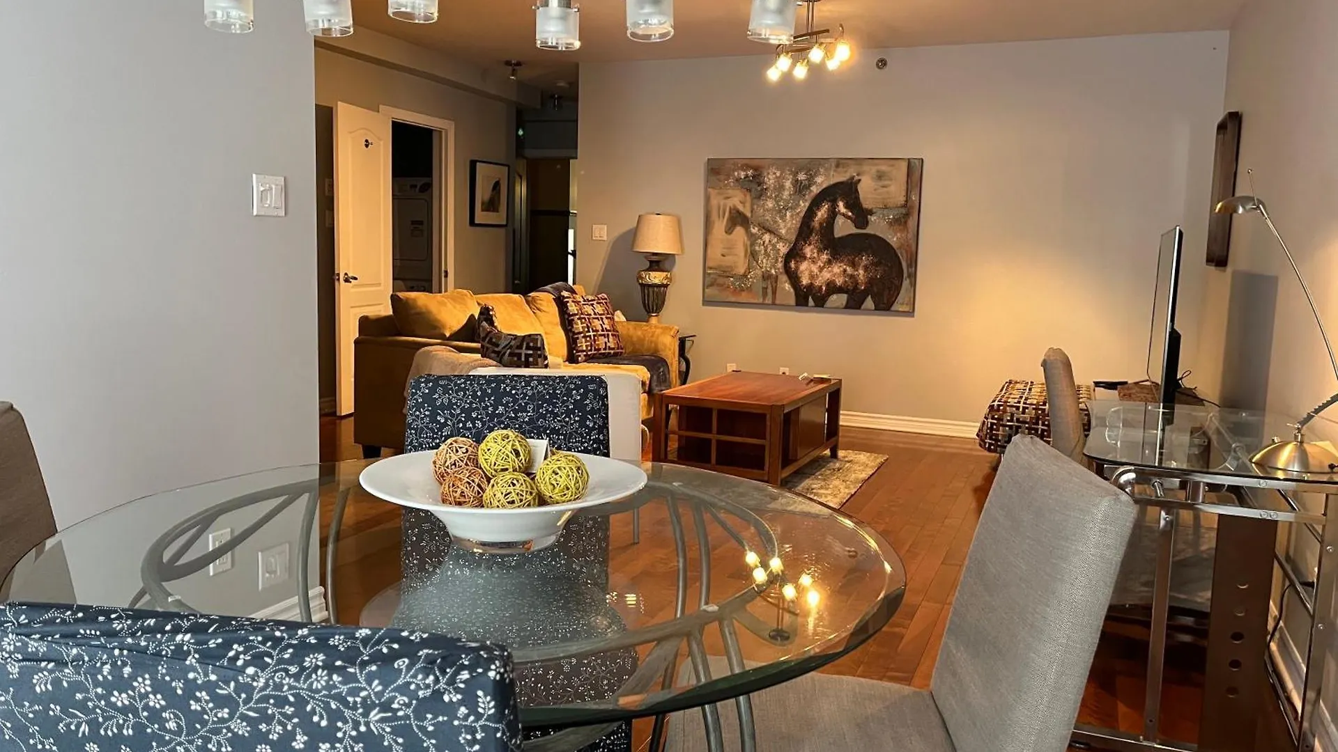 Aparthotelmontreal By Les Terrasses Saint Urbain 2225I2 加拿大