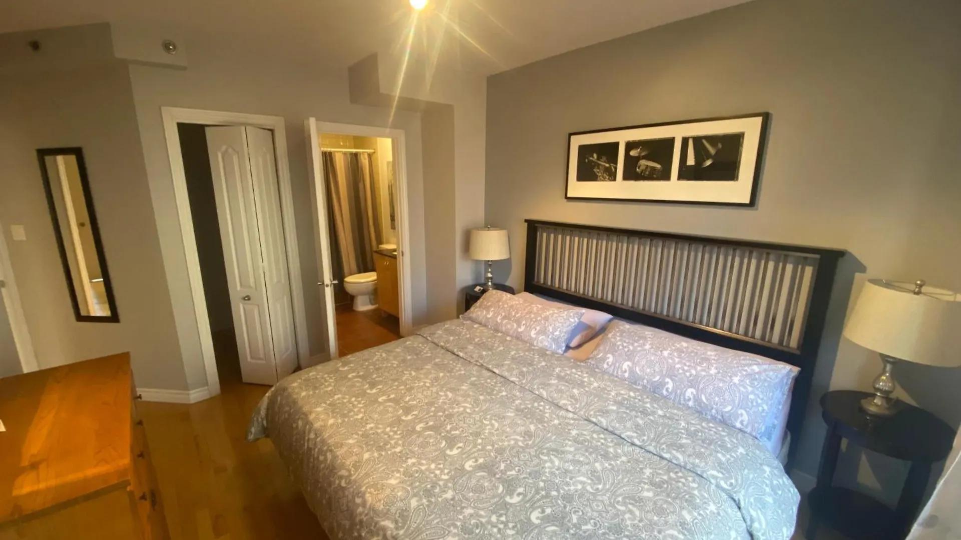 Apart Hotel Montreal by Les Terrasses Saint Urbain