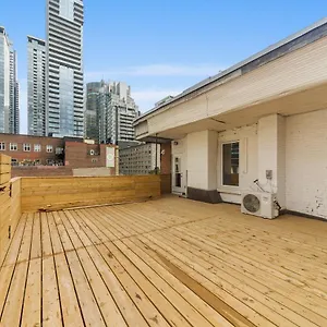 De La Montagne Apartment