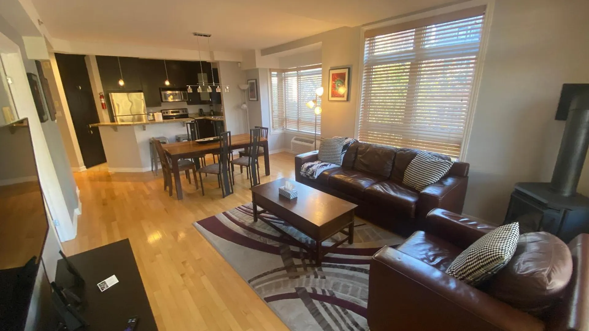 Aparthotelmontreal By Les Terrasses Saint Urbain 2225I2 Canada