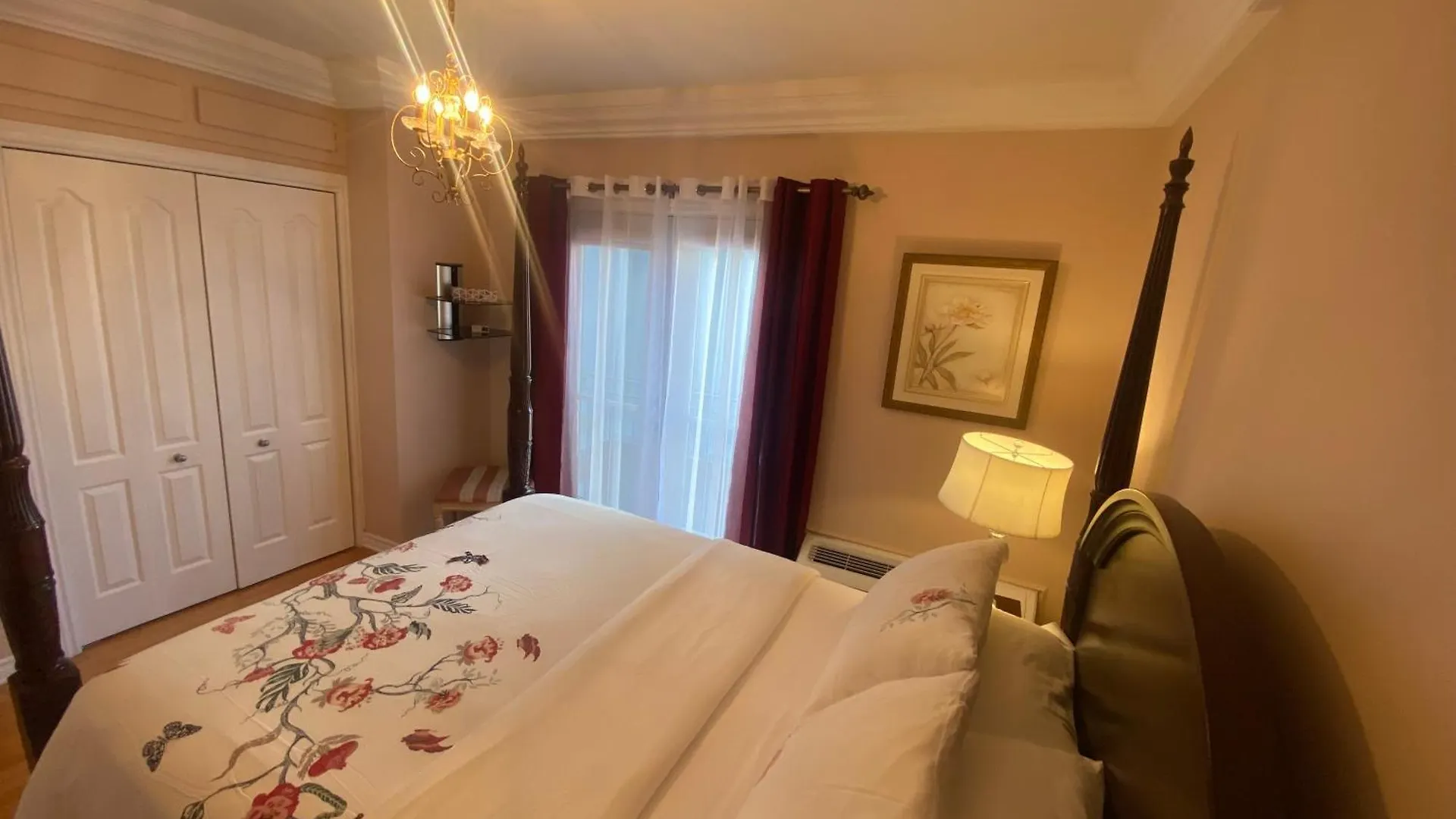 Aparthotelmontreal By Les Terrasses Saint Urbain 2225I2 Montreal
