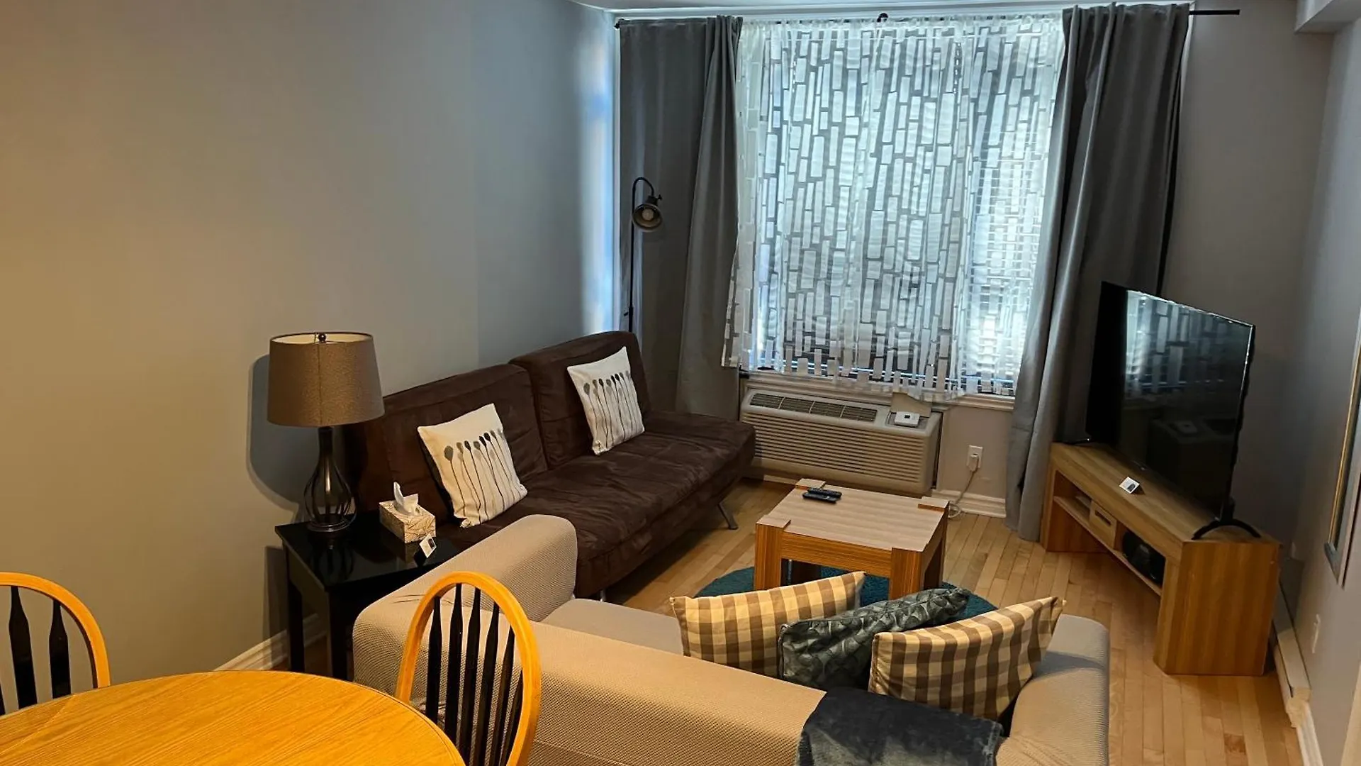 Apartment Aparthotelmontreal By Les Terrasses Saint Urbain 2225I2