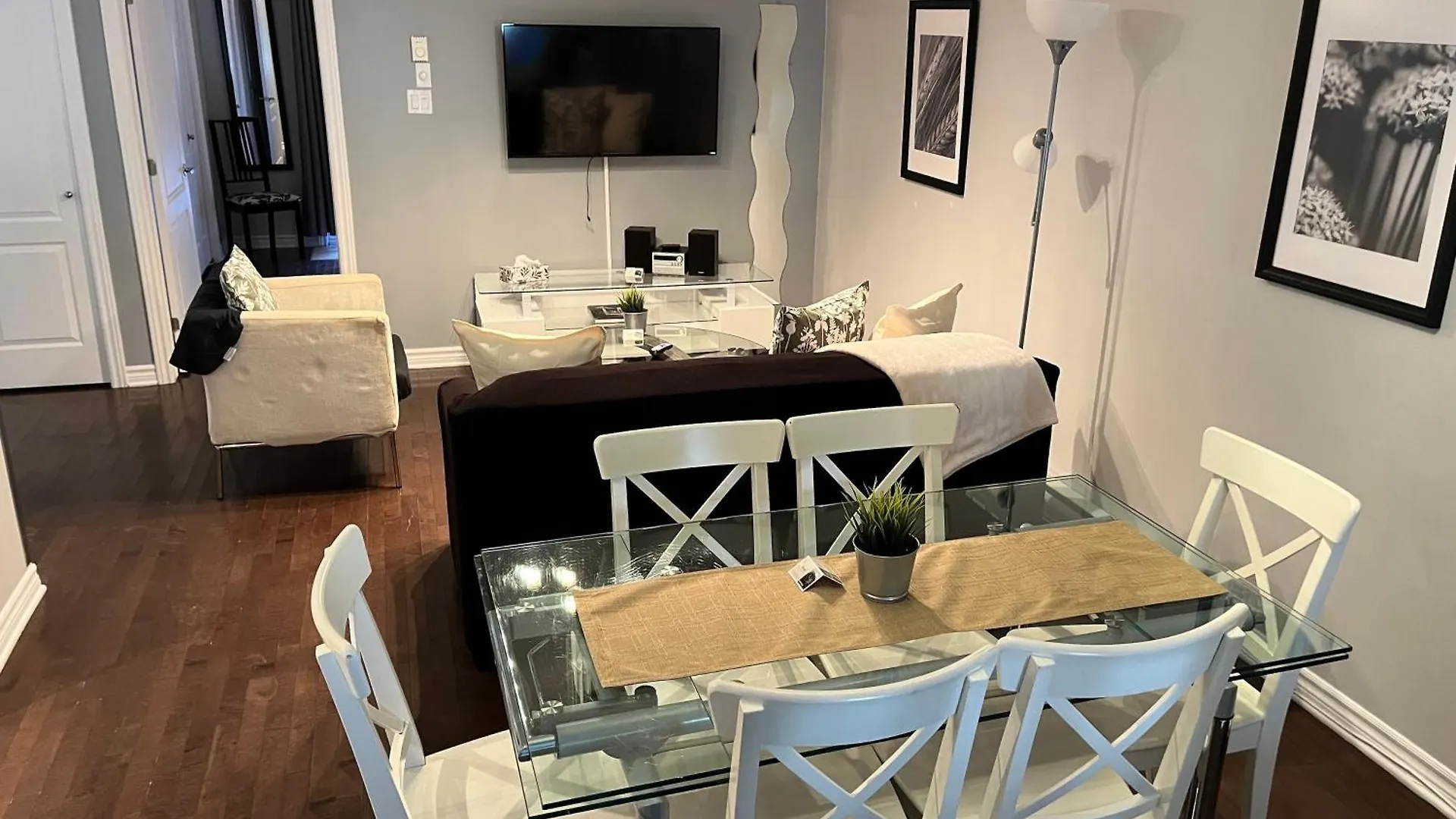 Aparthotelmontreal By Les Terrasses Saint Urbain 2225I2 Apartment